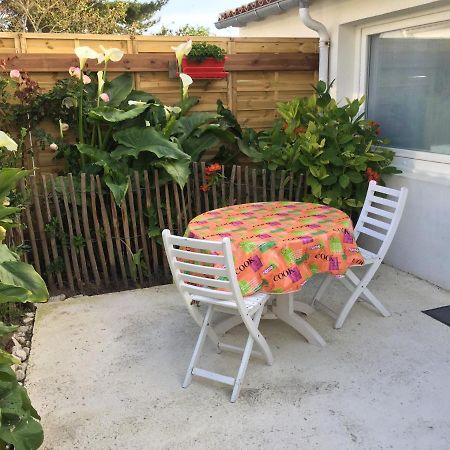 Petite Maison Dans Le Jardin アル・アン・レ エクステリア 写真