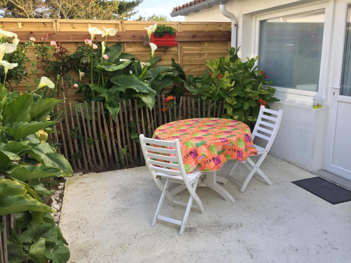 Petite Maison Dans Le Jardin アル・アン・レ エクステリア 写真
